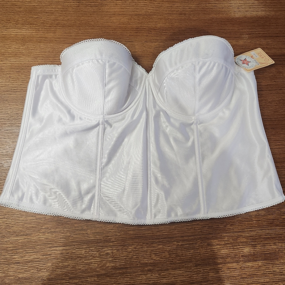NWT Empire Intimates 1787X Bridal Style Corset in White Size 50B